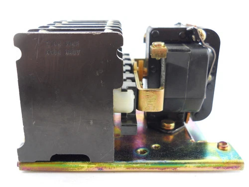 Joslyn Clark 5U6-76 Bulletin 7305 Type PM Control Relay with TB113-1 Coil — product image 4 of 7