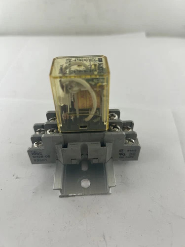 IDEC SH2B-05 Relay Socket with 300V Relay — primary product image