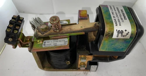 Hubbell Type 264 400A DC Contactor with 100 VDC Coil — product image 4 of 5