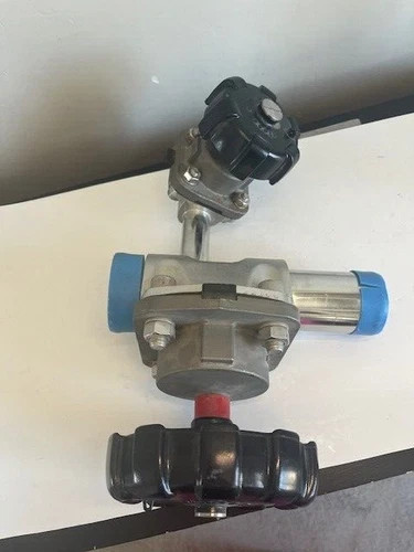 GEMÜ 612 Diaphragm Valve 2.5" DN65 with Drain Valve and Manual Operator