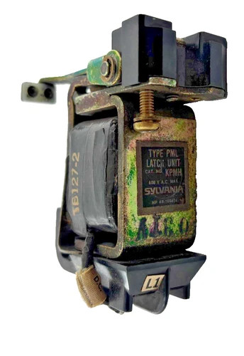 Sylvania Type PML Latch Unit KPMH TB127-2 — primary product image