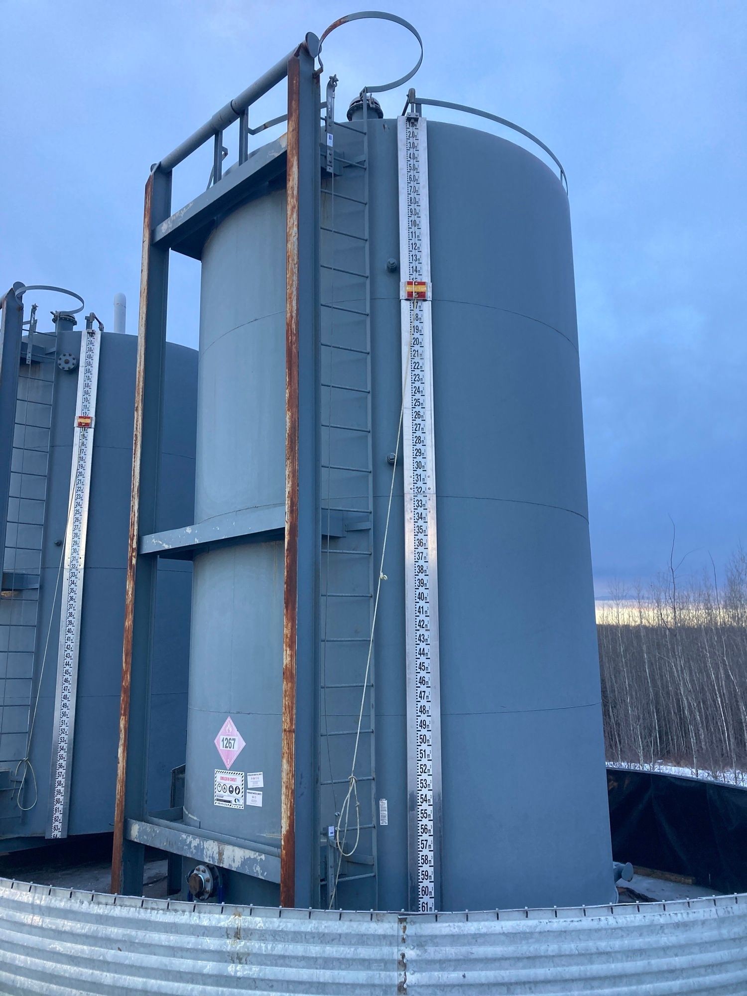 400 BBL Internally Coated Storage Tanks