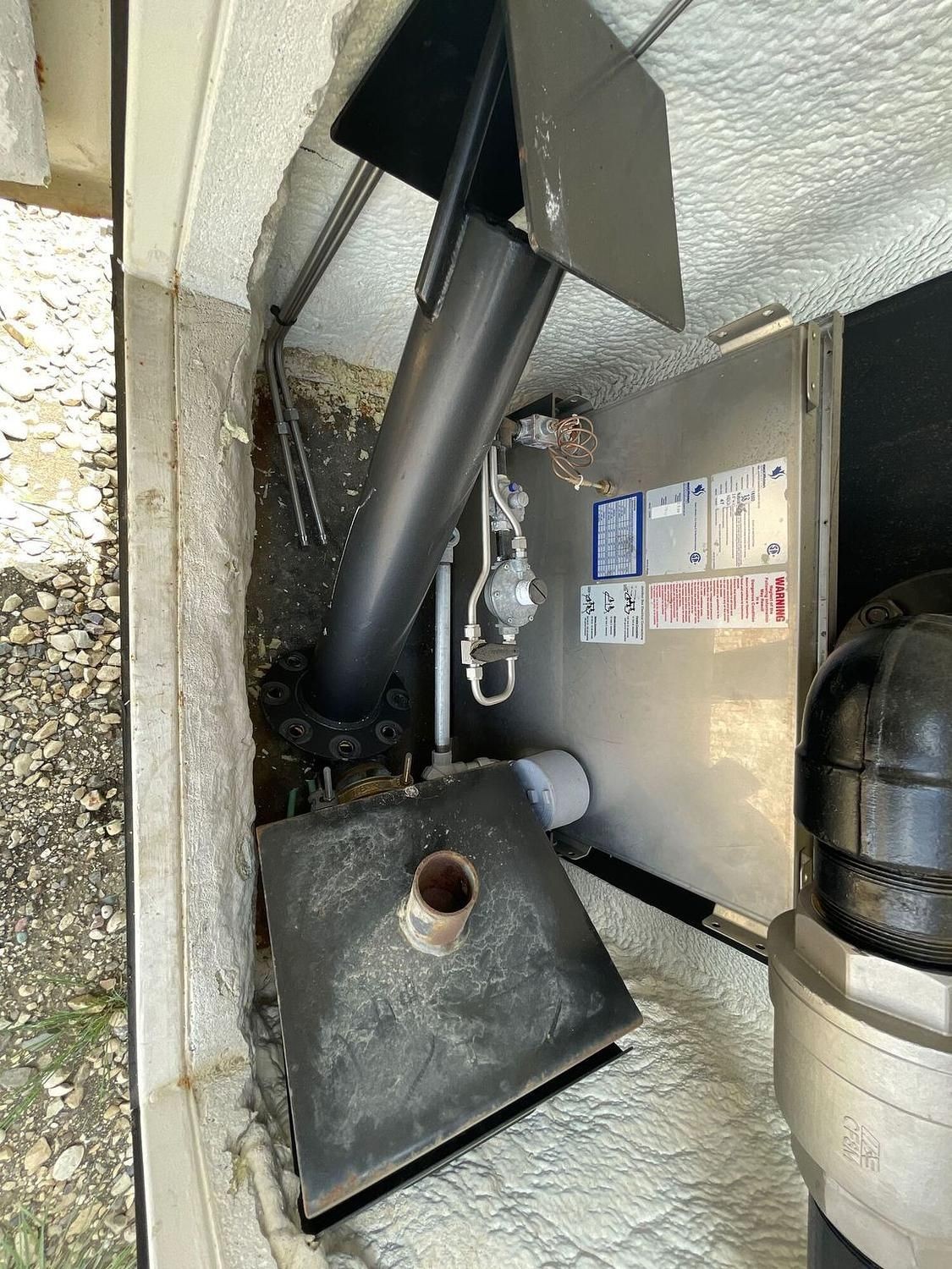 400 BBL Heated Insulated Coated Tank — product image 6 of 6