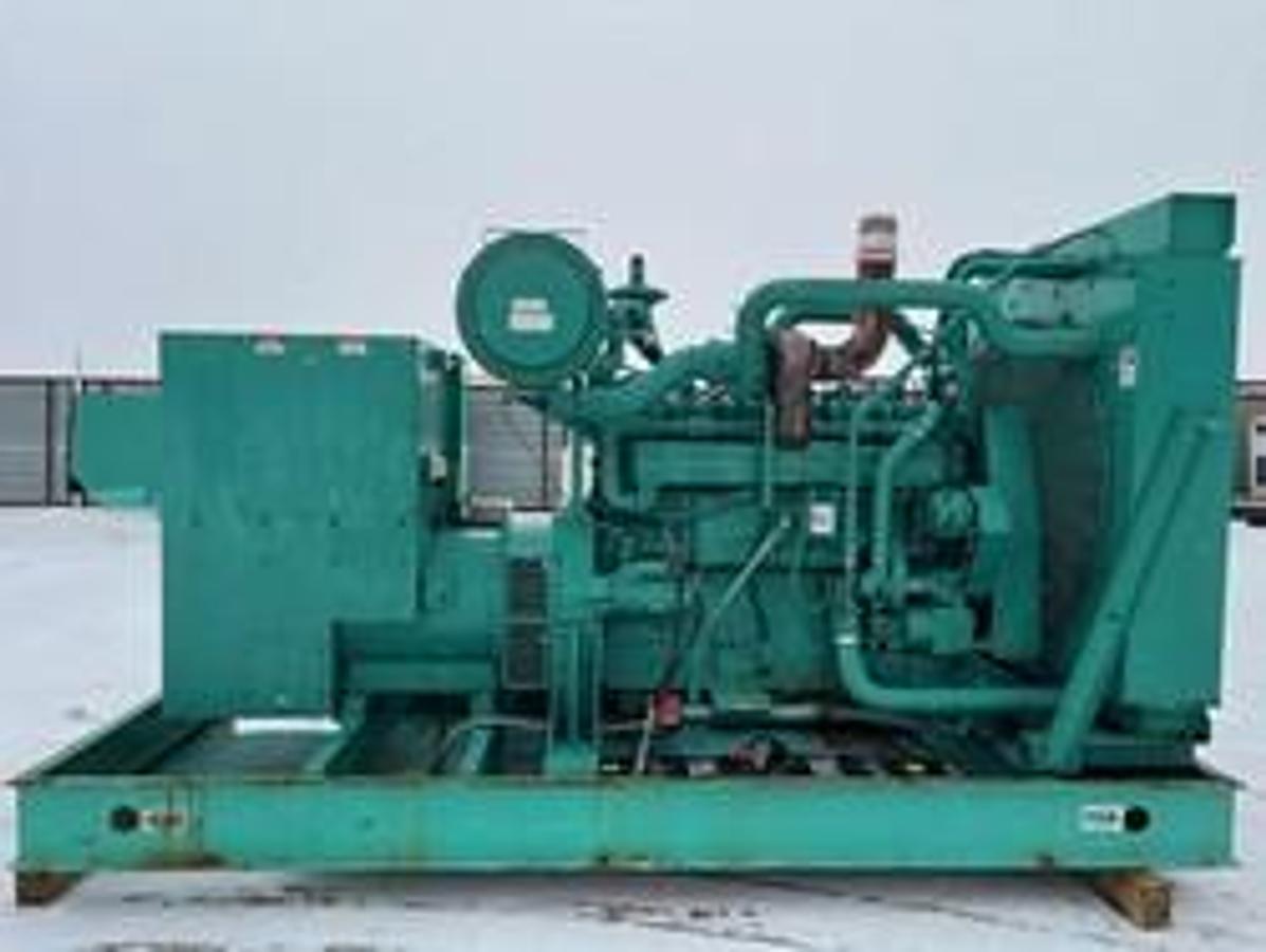Cummins GTA28 400 kW Natural Gas Generator Set — product image 2 of 3