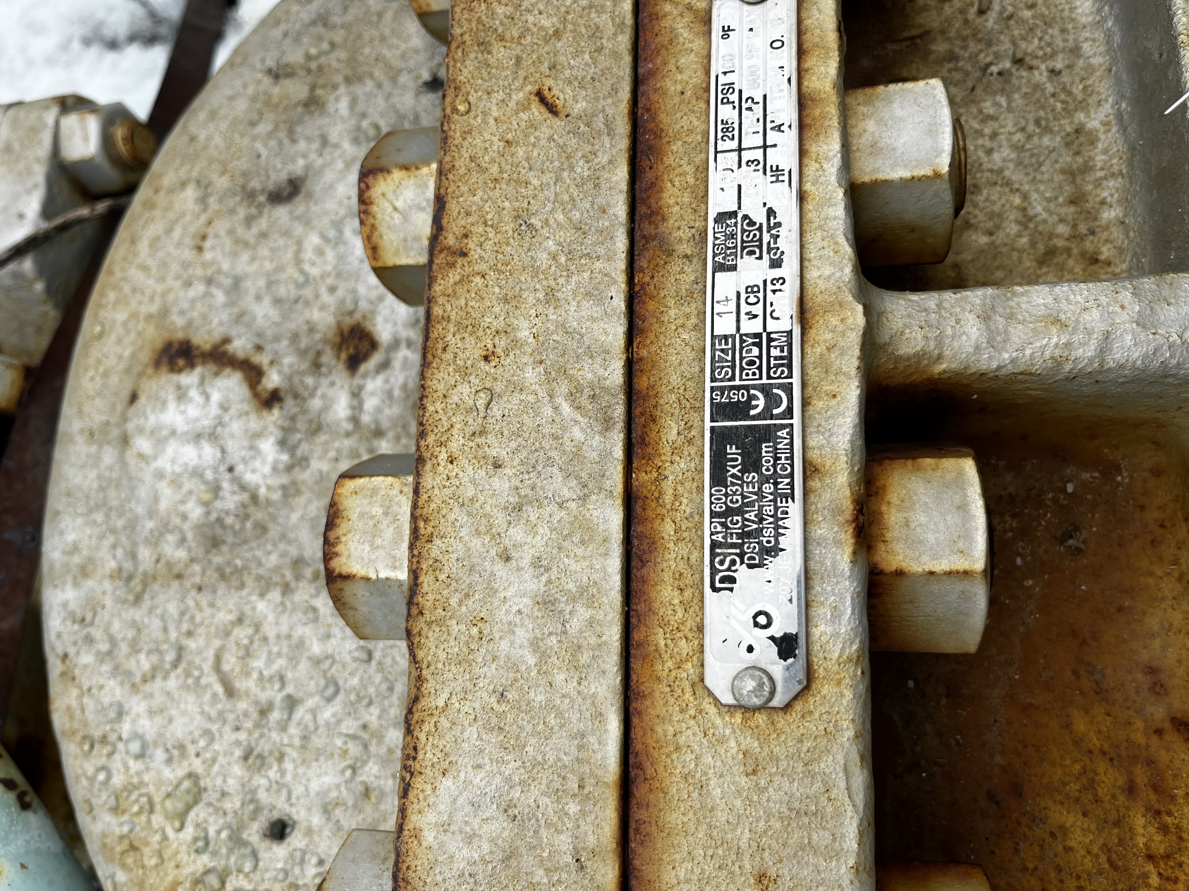 DSI 14 Inch Class 150 Cast Steel Gate Valve FIG 600 637XF with Zy-Tech B6207 Bevel Gear Operator — product image 3 of 5