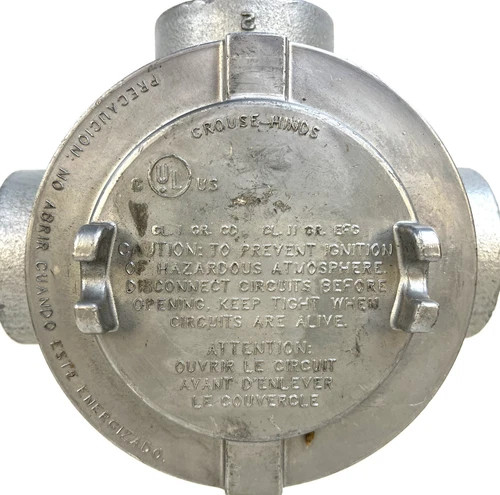 Eaton Crouse-Hinds GUAT69 2" Conduit Outlet Box T-Type — product image 3 of 14