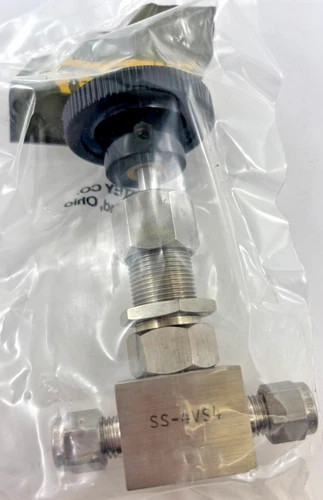 Whitey SS-4VS4 Stainless Steel 1/4" Integral Bonnet Needle Valve — product image 3 of 4