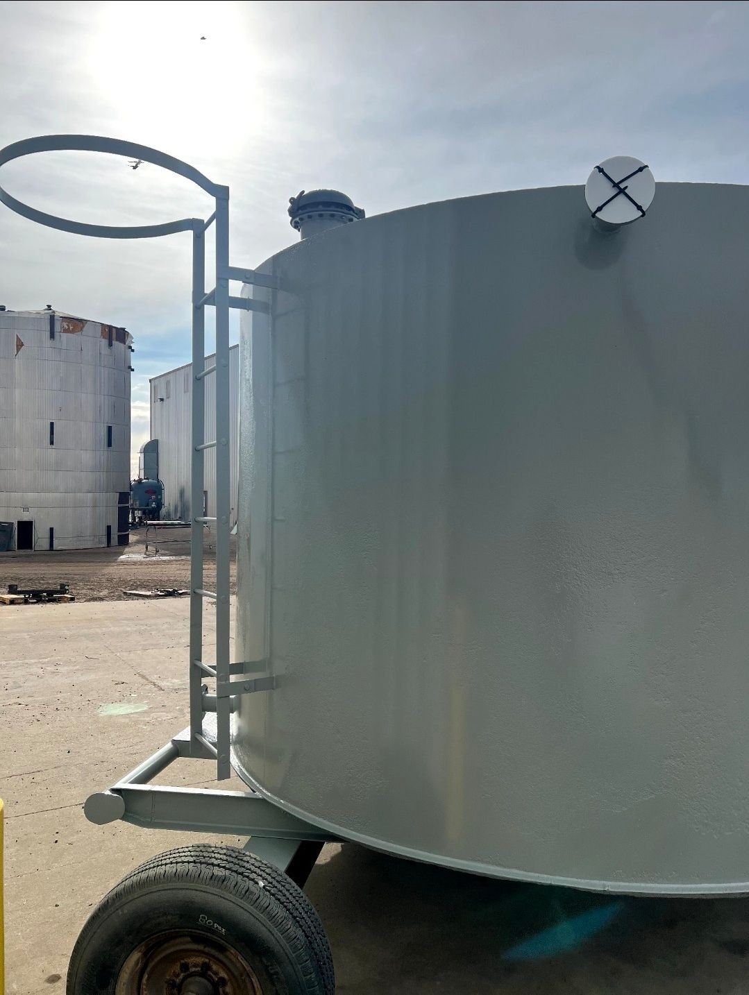 Refurbished 100 BBL Double Wall Tank — product image 4 of 6