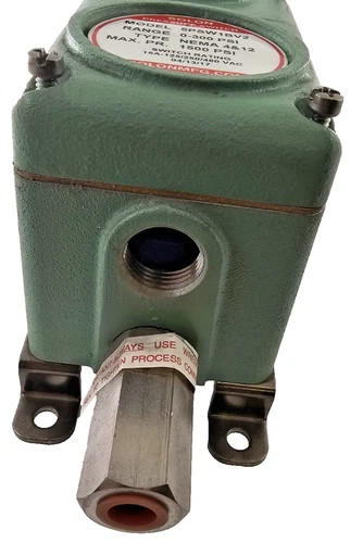 Solon 5PSW1BV2 Pressure Switch 0-300 PSI NEMA 4/12 — product image 5 of 10