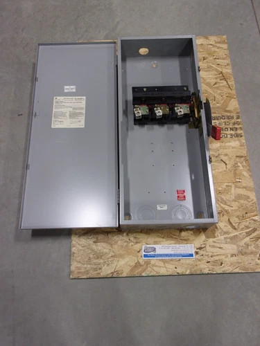 General Electric THN3364 Heavy Duty Safety Switch — product image 8 of 8