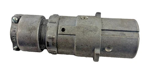 Killark KP-303D23 Pin and Sleeve Plug — product image 2 of 5