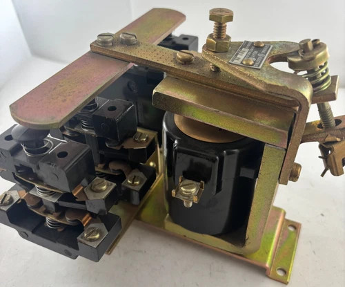 General Electric IC2820A100-BB2-BB 8-Pole DC Relay — product image 6 of 6