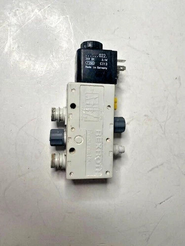 Bosch Rexroth PW 67697-5 Solenoid Valve 4-Way 2-Position 24VDC Pneumatic Spring Return