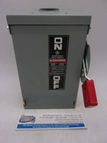 GE Heavy Duty Safety Switch TH3221R, 30A, Fusible, NEMA 3R — product image 3 of 8