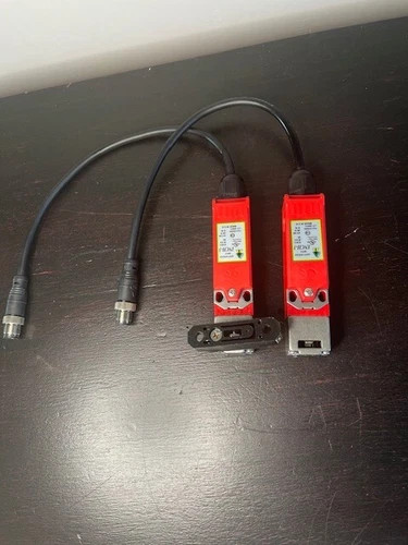 IDEM INCH-3 223002 Safety Interlock Switch 240VAC 3AMP - Lot of 2 — primary product image