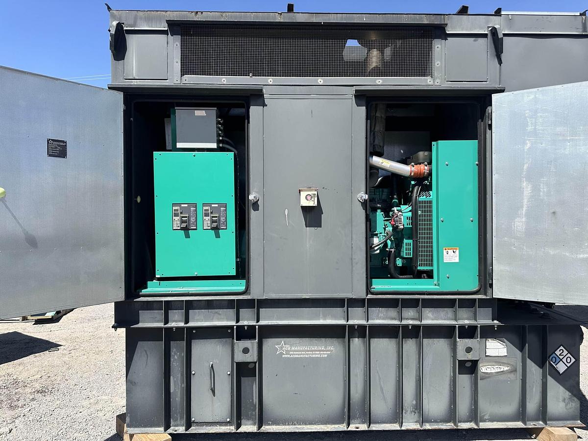 Cummins C300D6R 300 kW Trailer-Mounted Diesel Generator — product image 5 of 9
