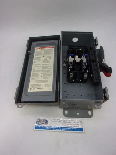 Square D H321AWK Heavy Duty Safety Switch, 30A, 2P, Fusible, 240V, NEMA 3R — product image 2 of 8