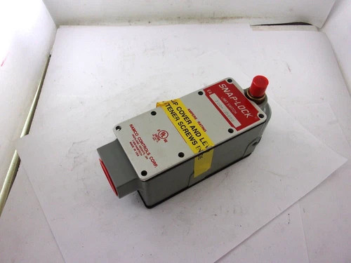 Namco Controls Snap-Lock Limit Switch EA700-25000 — primary product image