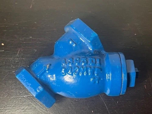 Titan YS12-D1 Ductile Iron Y-Strainer, 1 1/4" NPT — primary product image