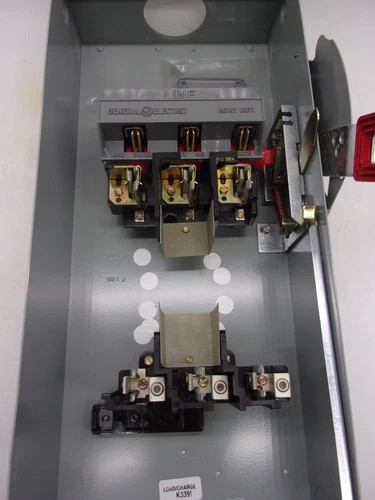 General Electric Heavy Duty Safety Switch TH3363R 100A 3P Fusible NEMA 3R — product image 5 of 8