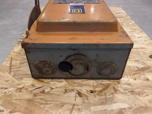 Square D H224 Heavy Duty Fusible Safety Switch, 200A, 240VAC/250VDC, NEMA 1 — product image 4 of 8