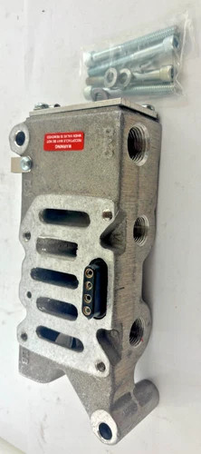Parker K022090 Double Solenoid Valve Base — product image 3 of 5