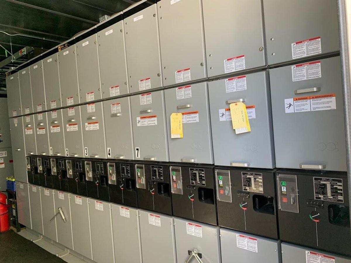 Square D HVL/cc 15kV Load Current Interrupter Switchgear Lineup for 28MVA Power Generation — product image 5 of 5