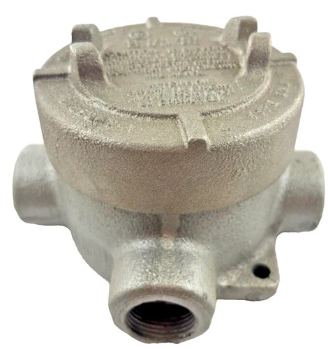 Crouse-Hinds EAJX26 Condulet Outlet Box with 3-3/16" Cover Opening and Ground Screw — product image 5 of 6