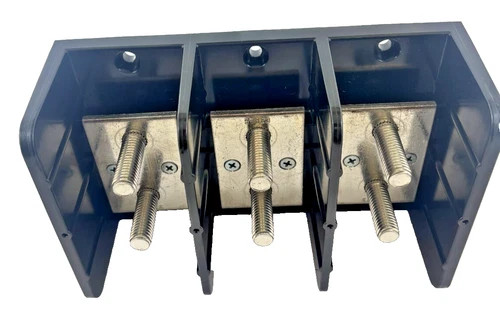 Marathon Special Products 1453606 3-Pole Power Stud Terminal Block — product image 3 of 6