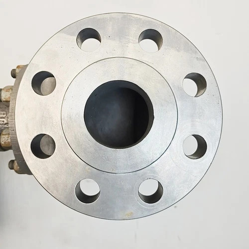 Fisher 2 1/2" ED CL-300 Control Valve CF8M with 667 Size 40 Pneumatic Actuator — product image 3 of 10