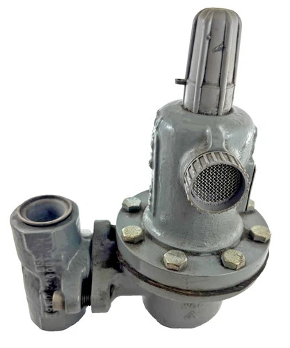 Fisher 627W 1/2 Inch Pressure Reducing Regulator with 15-40 PSIG Range and SST Trim — product image 3 of 5