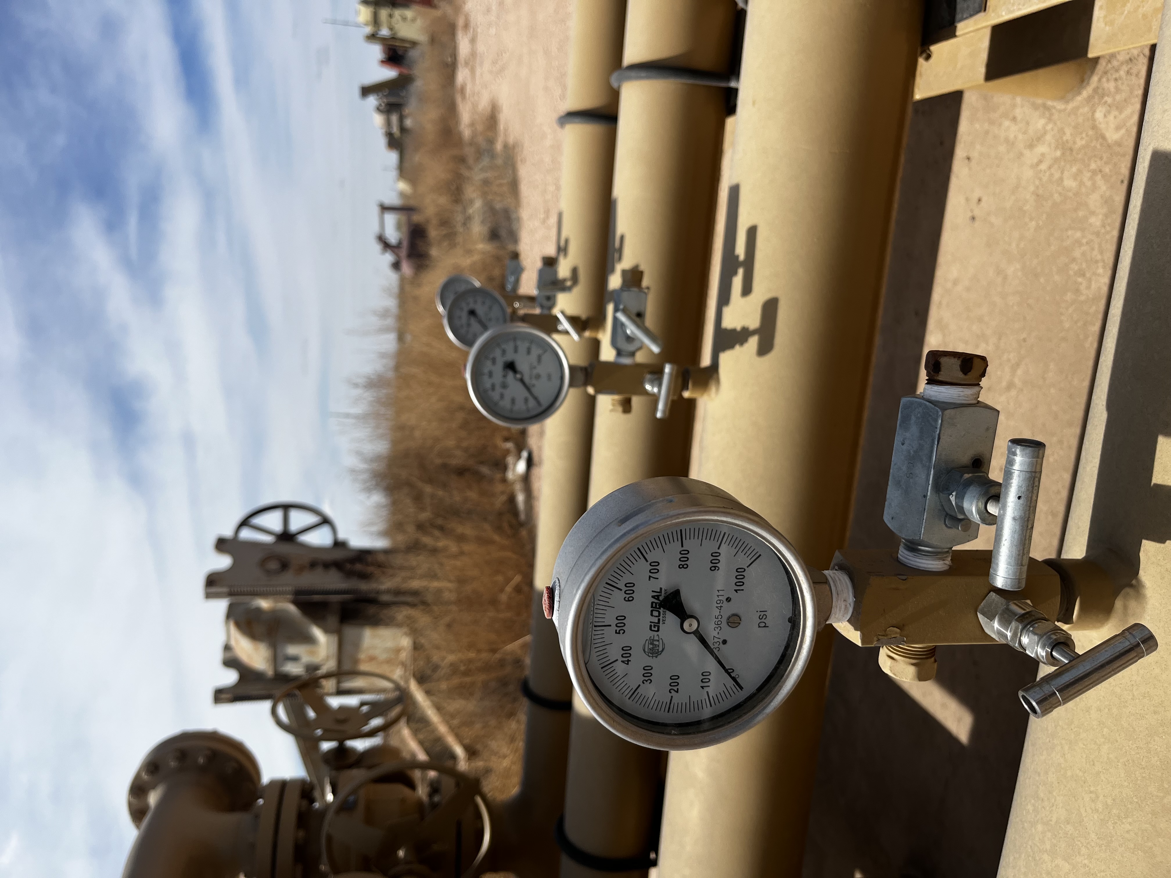 Skid-Mounted High-Pressure Valve Manifold for Oil and Gas Applications — product image 2 of 3