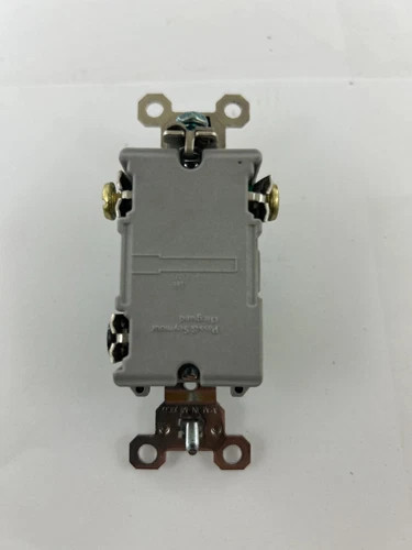 Pass & Seymour PS30AC3 30A 120/277V 3-Way Toggle Switch — product image 3 of 5