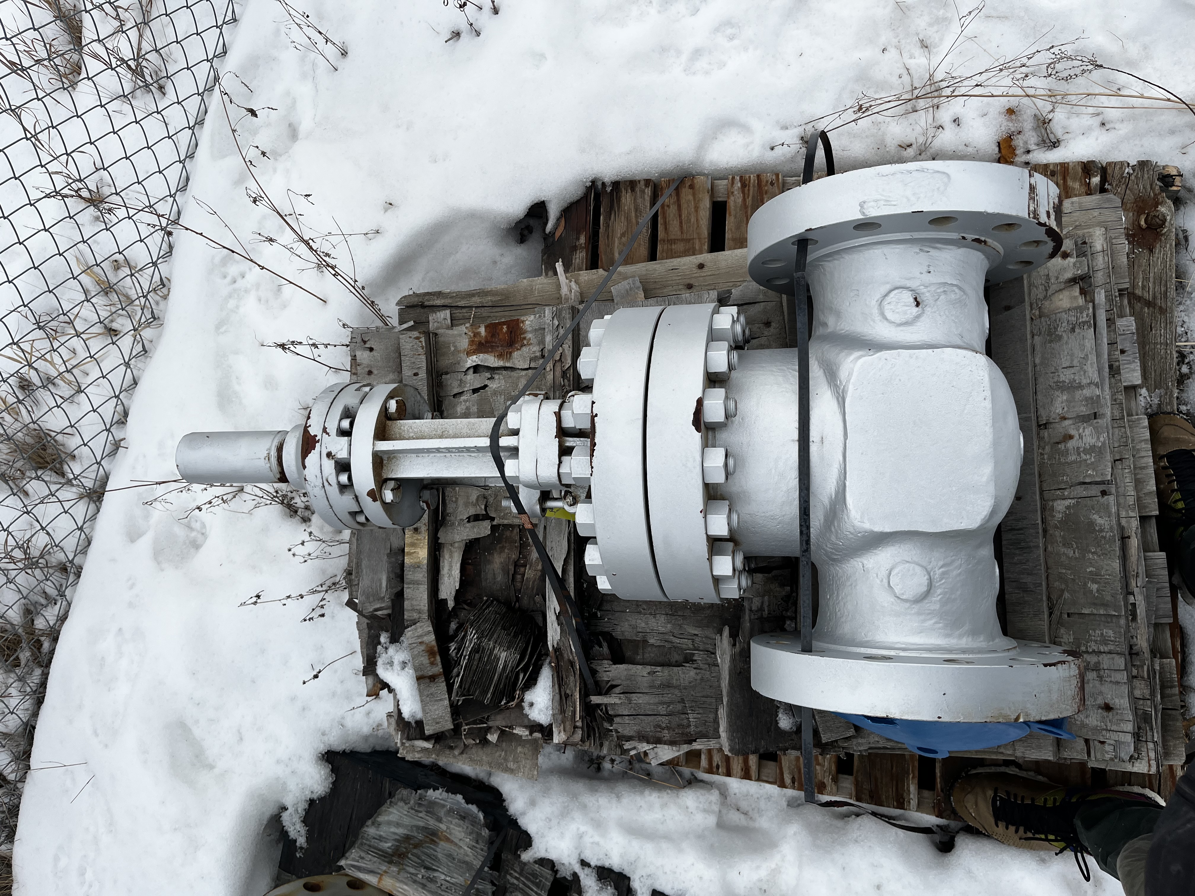 Velan 6 Inch Class 900 Bolted Bonnet Gate Valve
