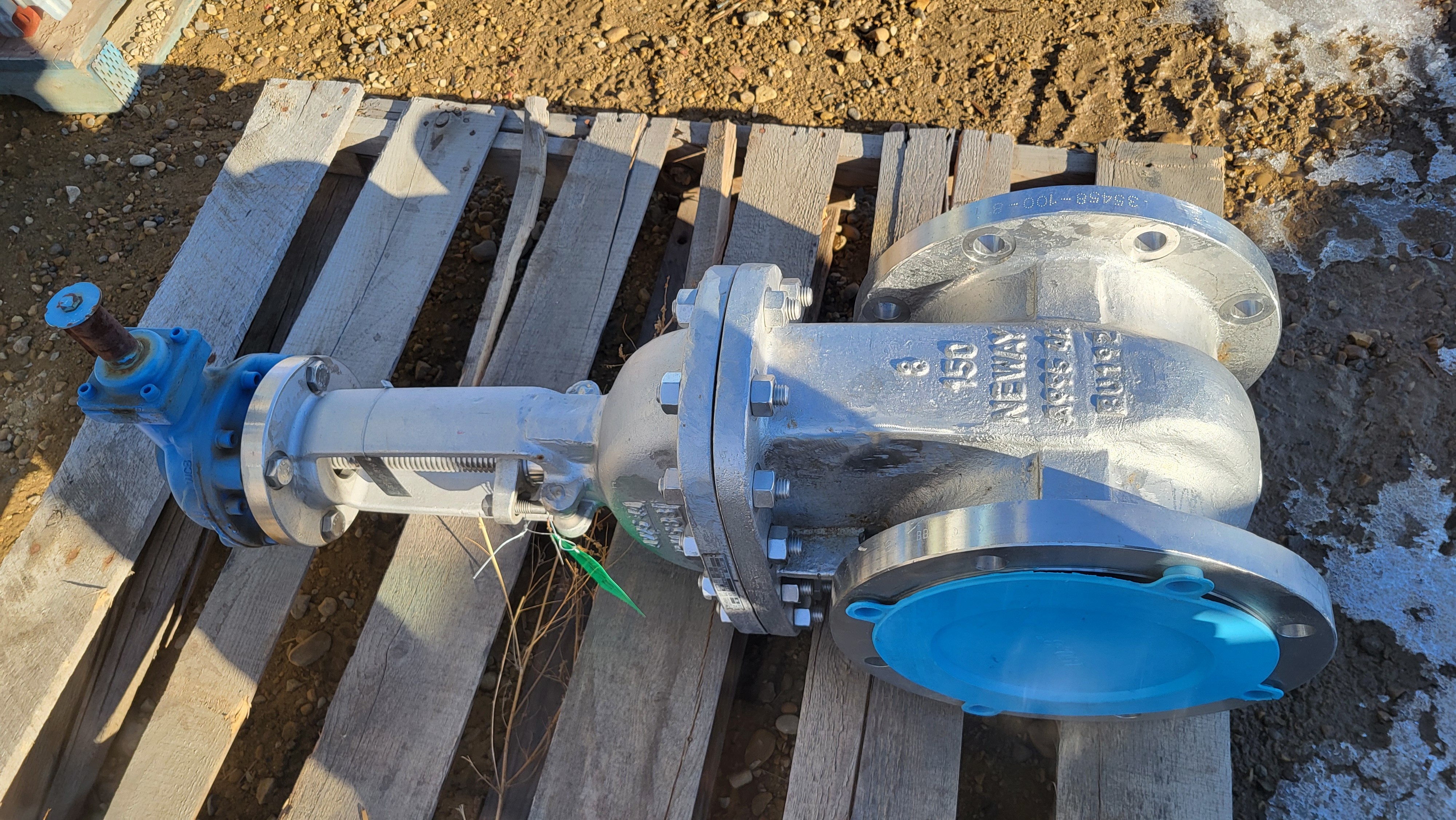 Neway BG1RNF51-HFW-T-G-600 8-Inch Class 150 Gate Valve — product image 2 of 4