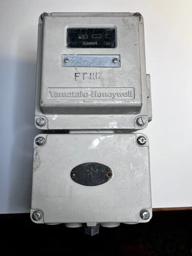 Yamatake-Honeywell Magnew Electromagnetic Flowmeter Converter KIX18B-E1XX2TY-XSX — primary product image