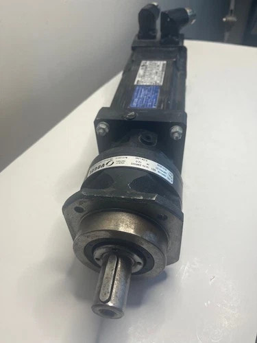 Lenze MCS 09H41-RS0P1-A14N-ST5800N-R0SU Synchronous Servo Motor with Vogel MPRN 01 Planetary Gearbox, 1.6 kW (2.15 HP) — product image 4 of 6