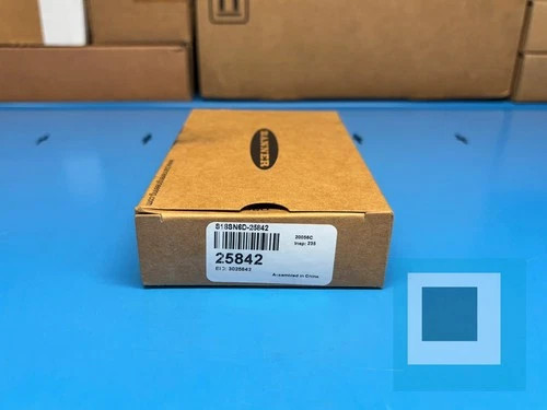 Banner Engineering S18SN6D Photoelectric Switch — primary product image
