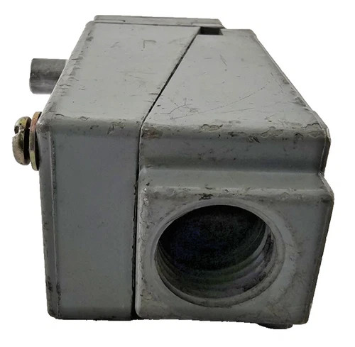 Square D Class 9007 Type HG40C Heavy Duty Limit Switch — product image 6 of 7