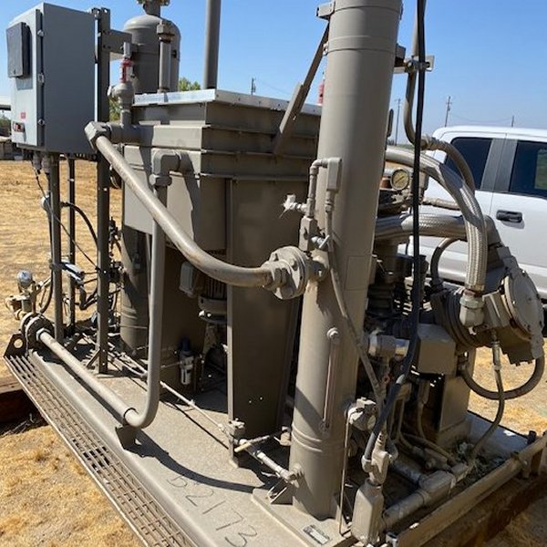 LeRoi LRG9 Two-Stage Oil-Free Reciprocating Gas Compressor Package — product image 3 of 4