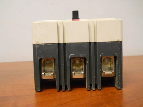 Cutler-Hammer EDH3225 225A 3-Pole Molded Case Circuit Breaker — product image 5 of 5