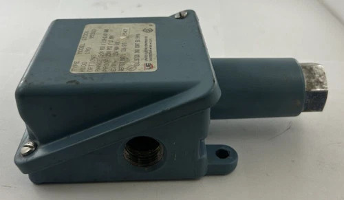 United Electric Controls H100-190 Vacuum Switch — product image 4 of 5