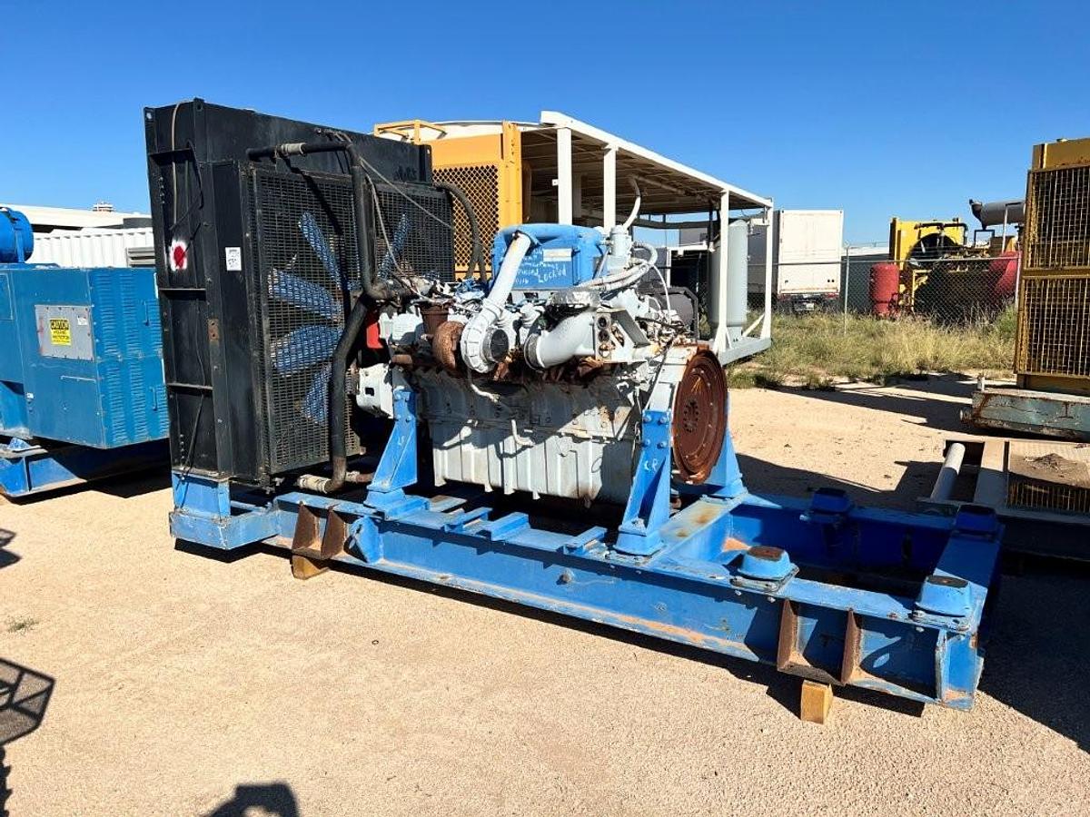 MTU Detroit Diesel 16V2000 M36 R1637M36 Diesel Engine with Radiator Skid