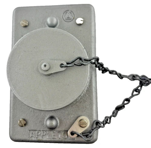Appleton FSK5-15 Malleable Iron Receptacle Cover — product image 3 of 5