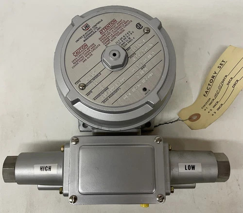 United Electric Controls J120K-38 Differential Pressure Switch