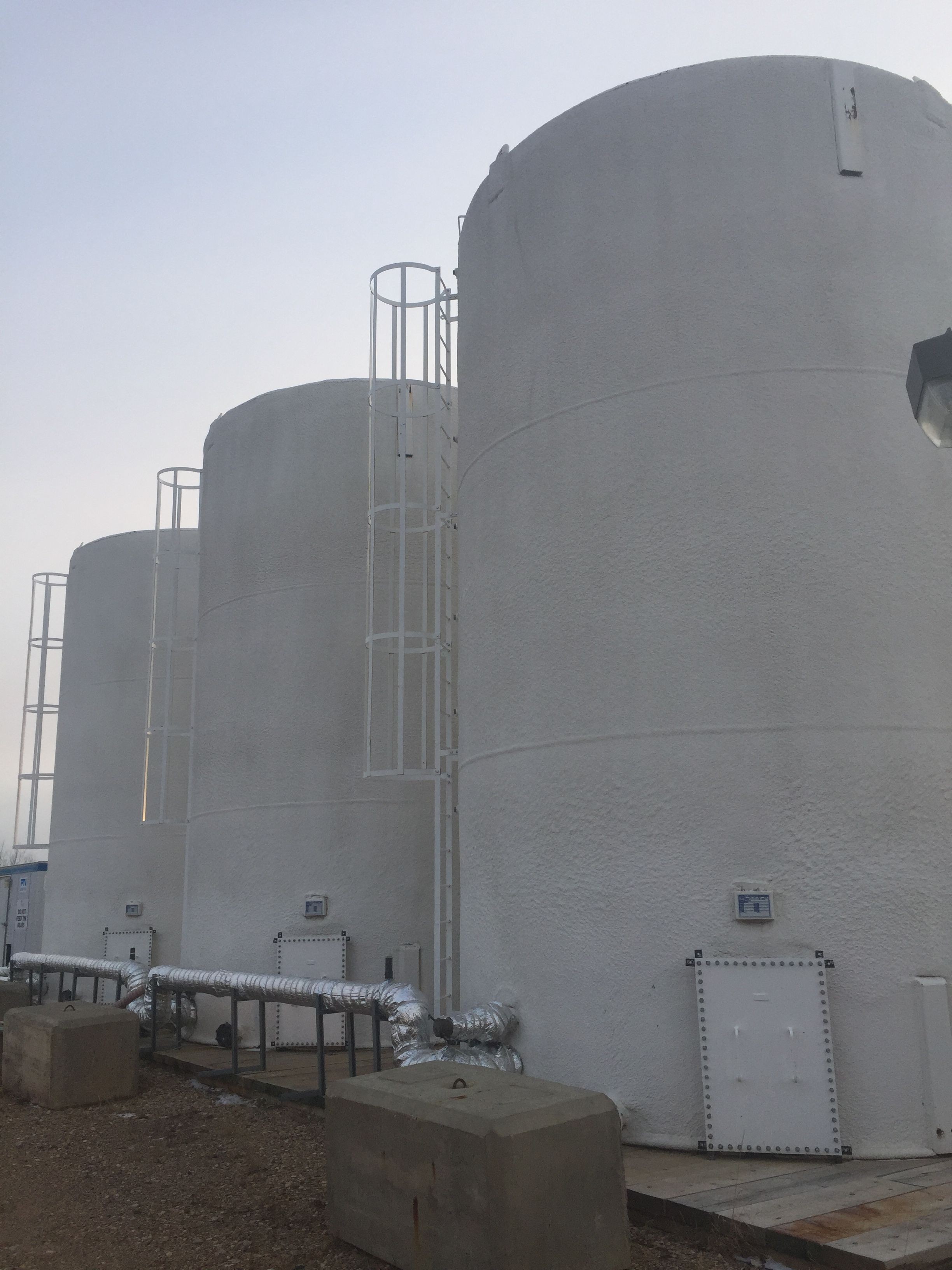 750 BBL Water Storage & Sewage Tanks