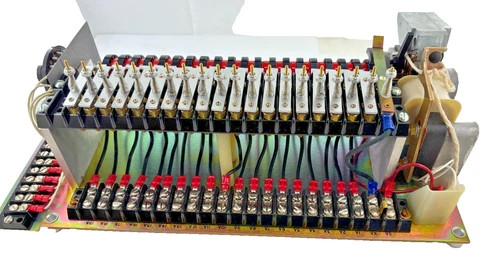 Eagle Signal 19 Circuit Step Switch MT1916A625 — product image 4 of 5