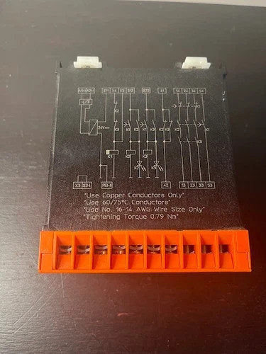 E. Dold & Söhne BN5983.53/61 Safemaster Emergency Stop Safety Relay — product image 4 of 4