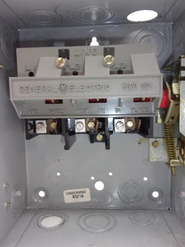 GE THN3361 General Duty Safety Switch 30A 600V 3P Non-Fusible NEMA 1 — product image 4 of 8