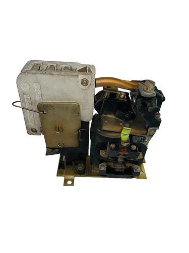 General Electric DC Contactor IC2800-1621AM2 100 Amp with 250VDC Coil — product image 2 of 4